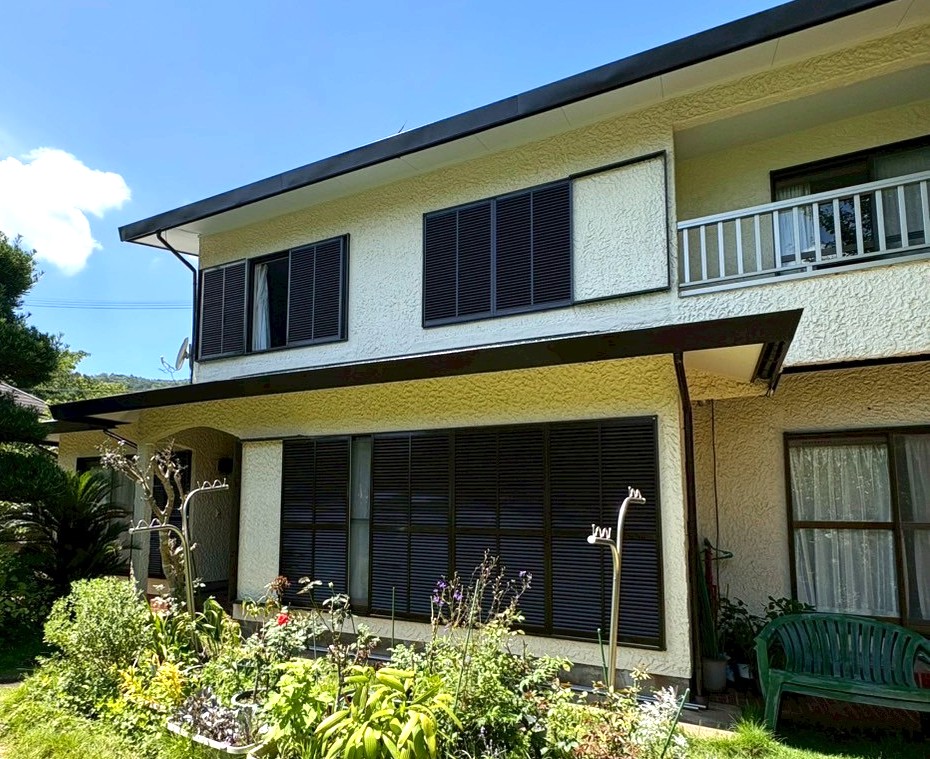 小倉南区　F様　屋根・樋・雨戸・パラペット (4)